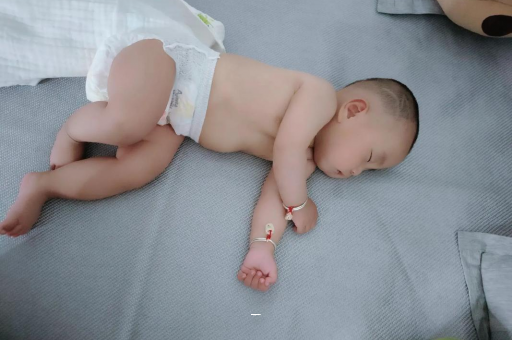 商丘宝宝夏天要穿袜子吗